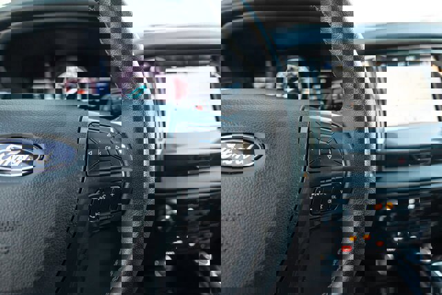 Certified 2019 Ford Ranger Lariat w/ Equipment Group 501A Mid image 18