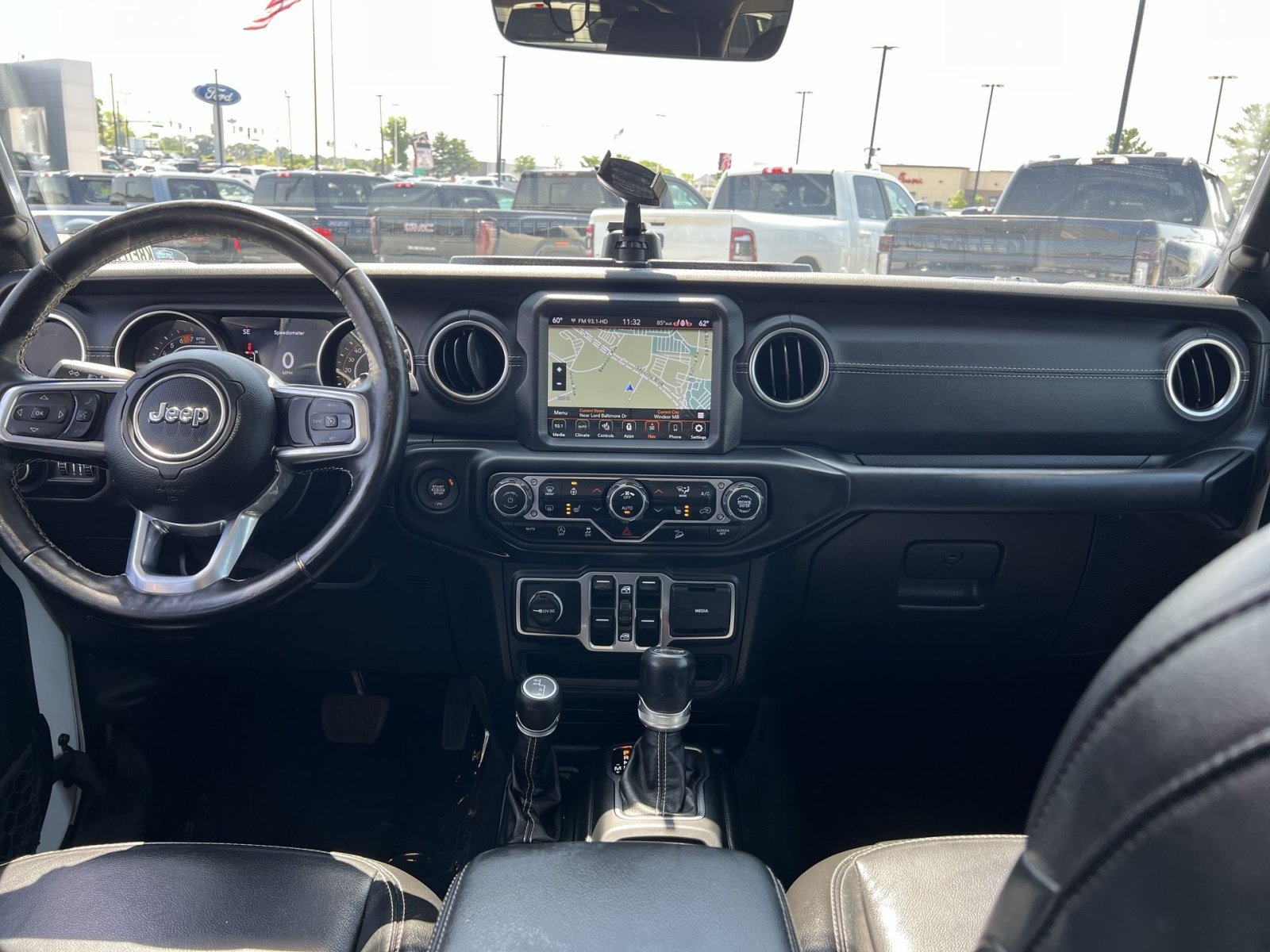 Used 2020 Jeep Wrangler Unlimited Sahara AWD/4WD image 23