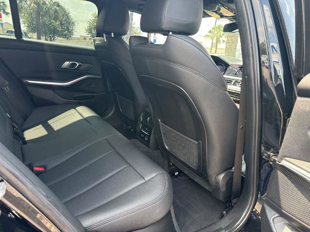 Used 2020 BMW 330i Sedan w/ Driving Assistance Package RWD image 22