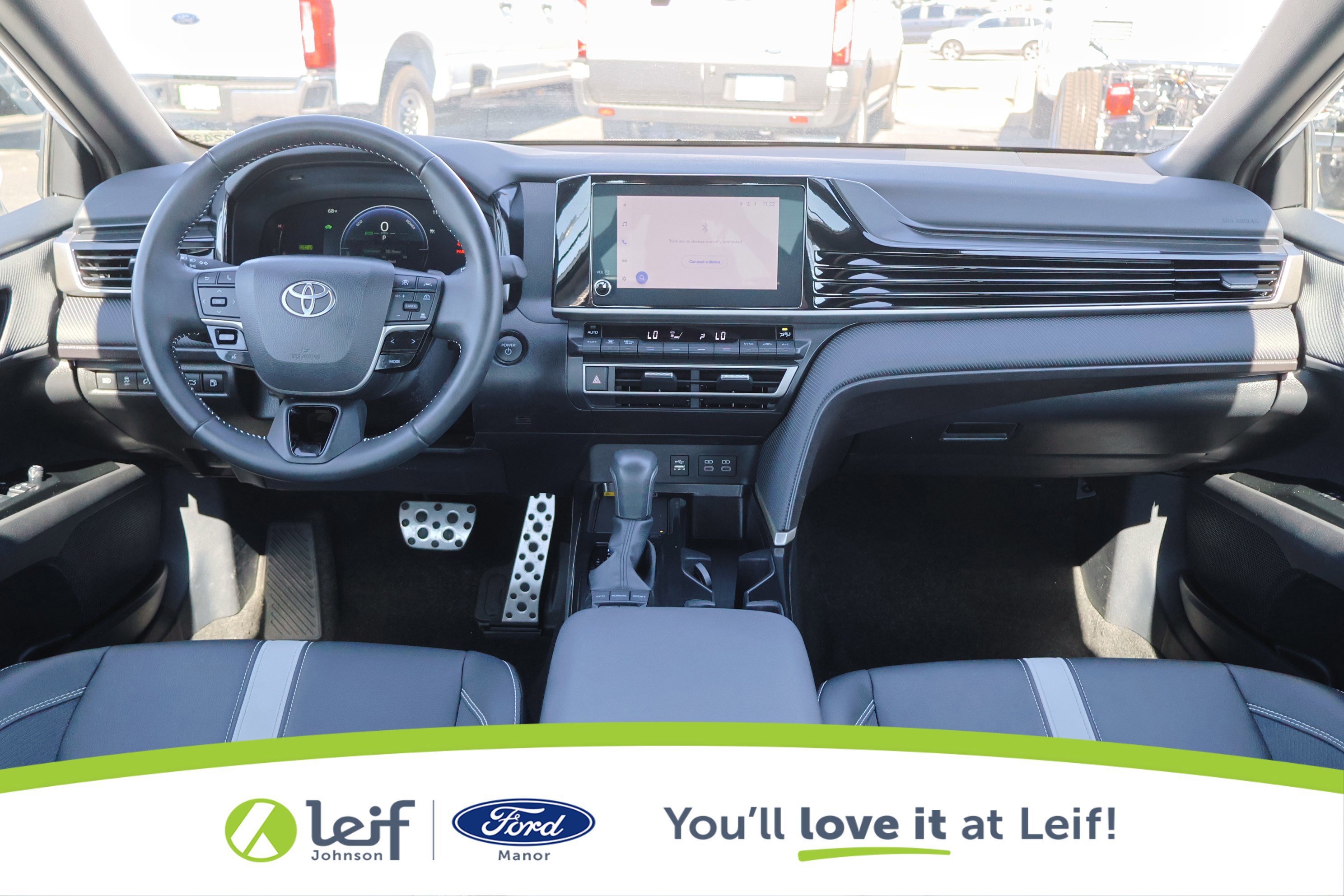 Used 2025 Toyota Camry SE image 24