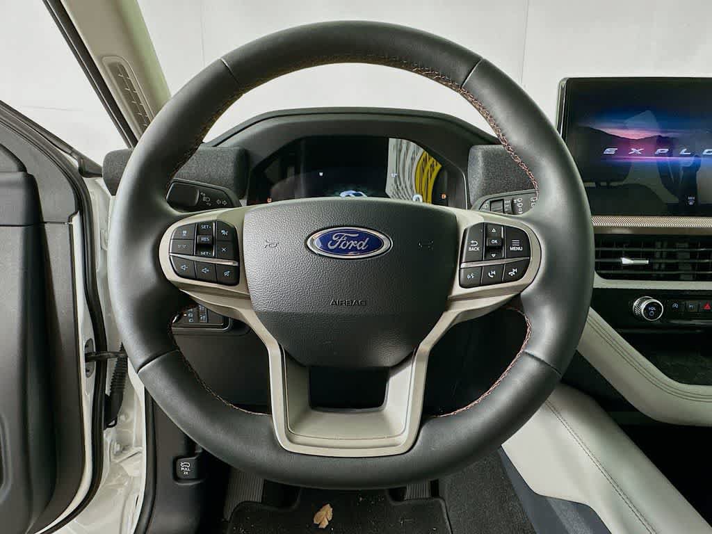 Certified 2025 Ford Explorer Active w/ Active Comfort Package RWD image 16
