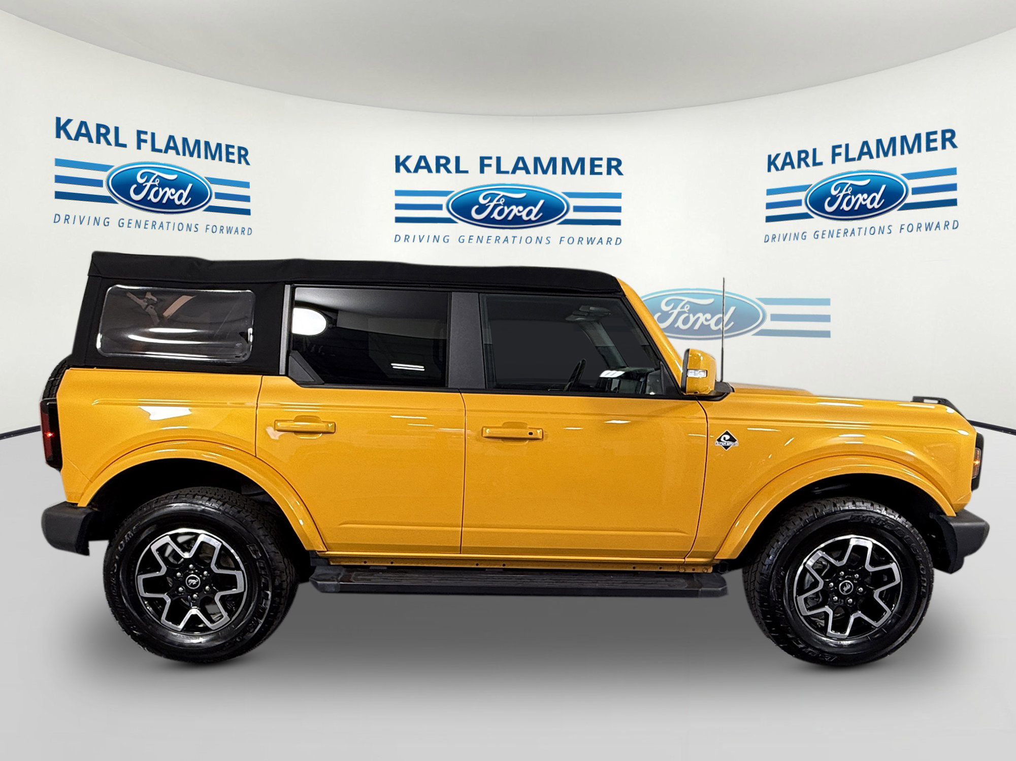 Certified 2022 Ford Bronco Outer Banks AWD/4WD image 2
