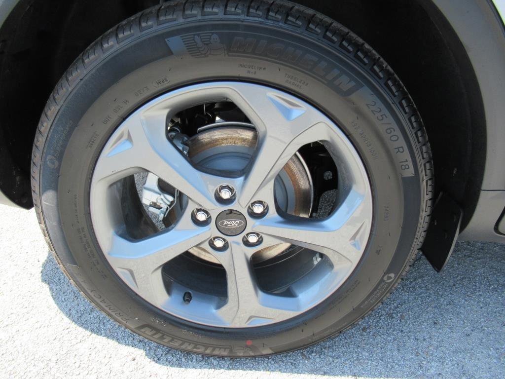 Certified 2025 Ford Escape ST-Line image 7