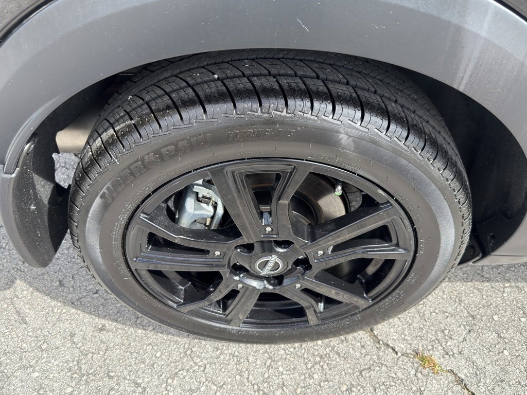 Used 2022 Nissan Kicks SR w/ Premium Package image 26