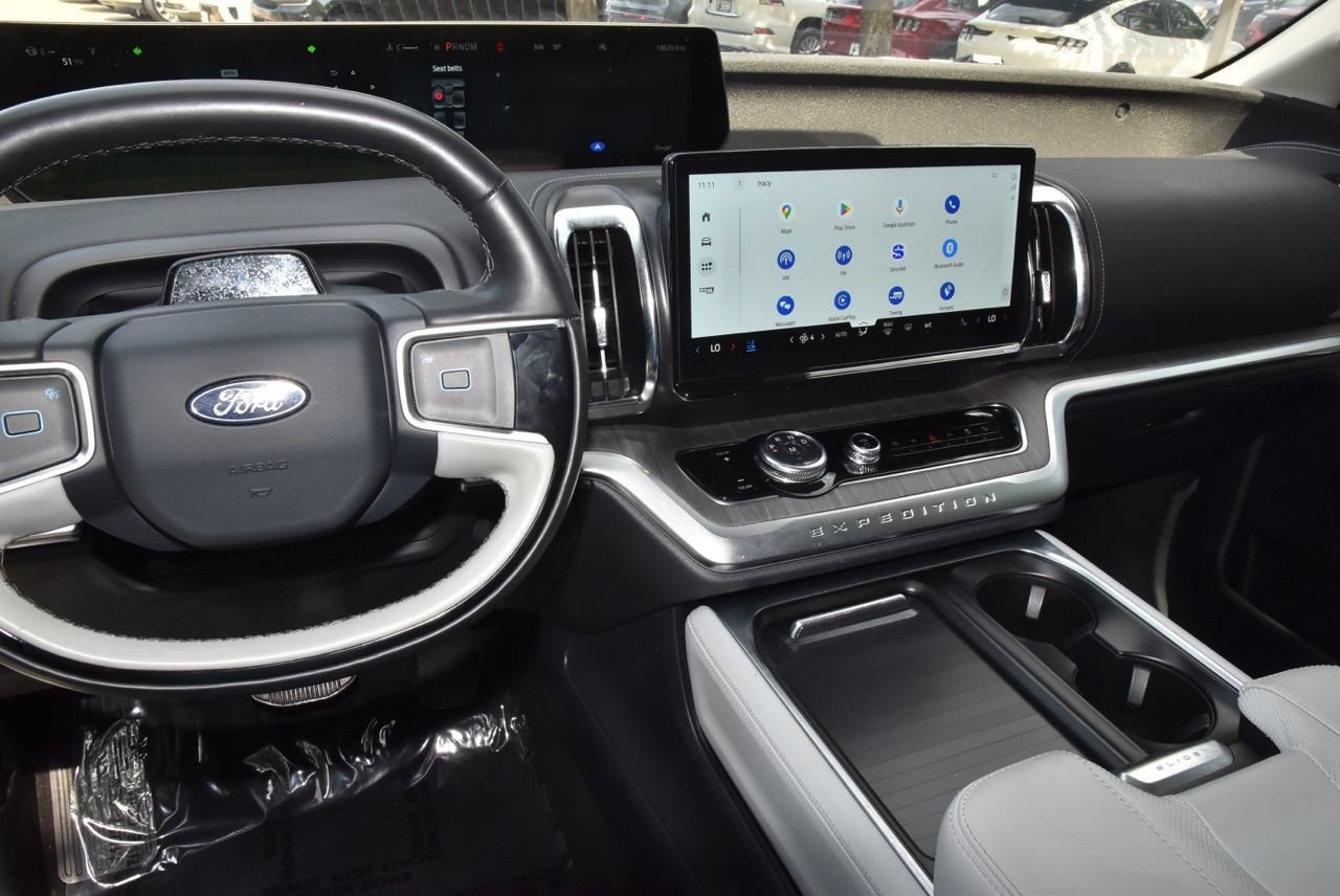 Certified 2025 Ford Expedition Max Platinum w/ Platinum Ultimate Package AWD/4WD image 26