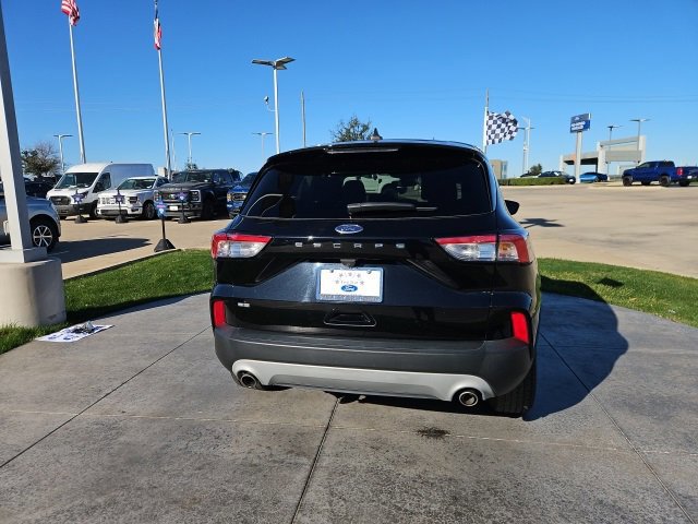 Certified 2022 Ford Escape SE w/ Convenience Package image 2