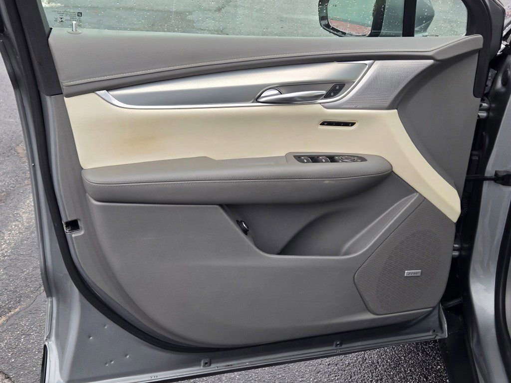 Used 2023 Cadillac XT5 Premium Luxury image 18