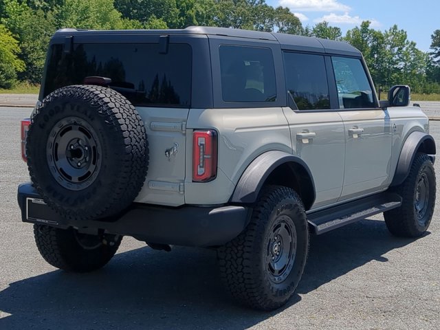 Certified 2025 Ford Bronco Outer Banks w/ Sasquatch Package AWD/4WD image 4