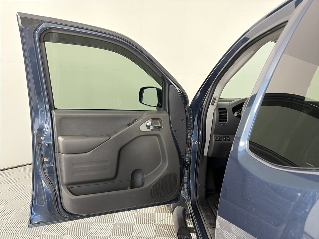 Used 2019 Nissan Frontier SV image 10