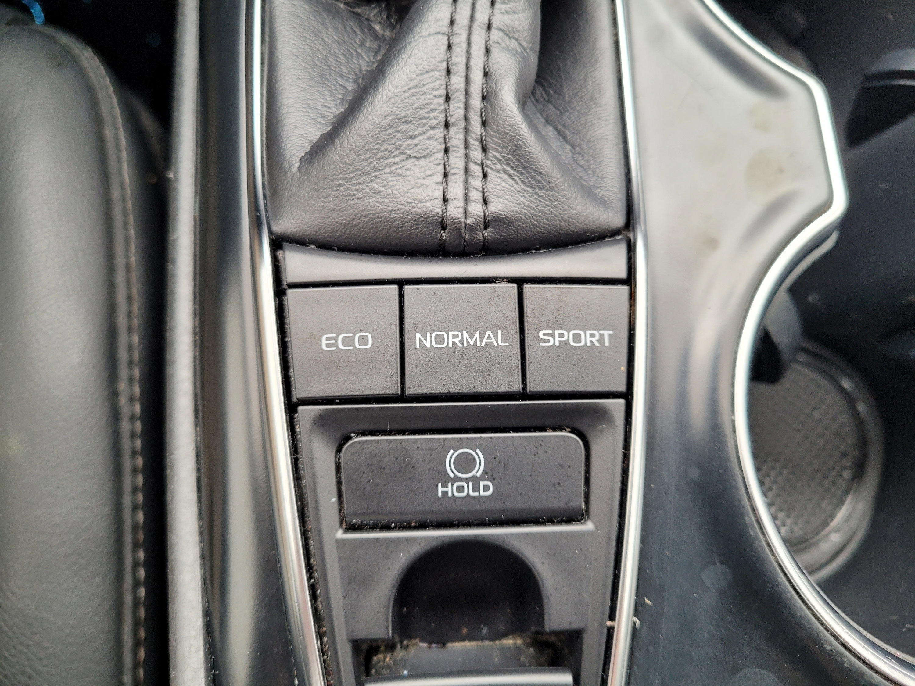 Used 2019 Toyota Camry XSE FWD image 23