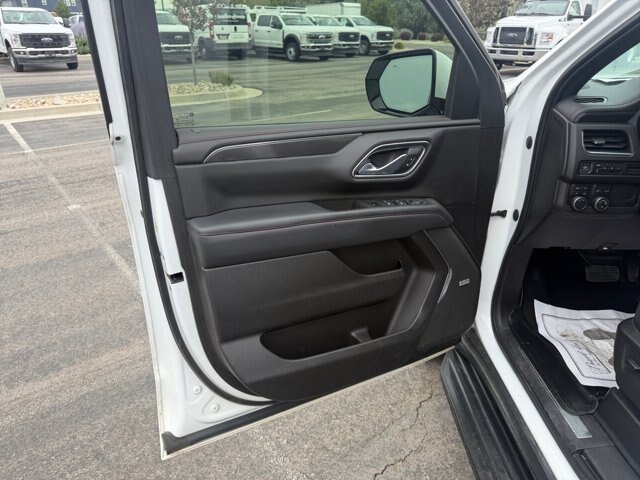 Used 2021 Chevrolet Tahoe RST w/ Luxury Package AWD/4WD image 11