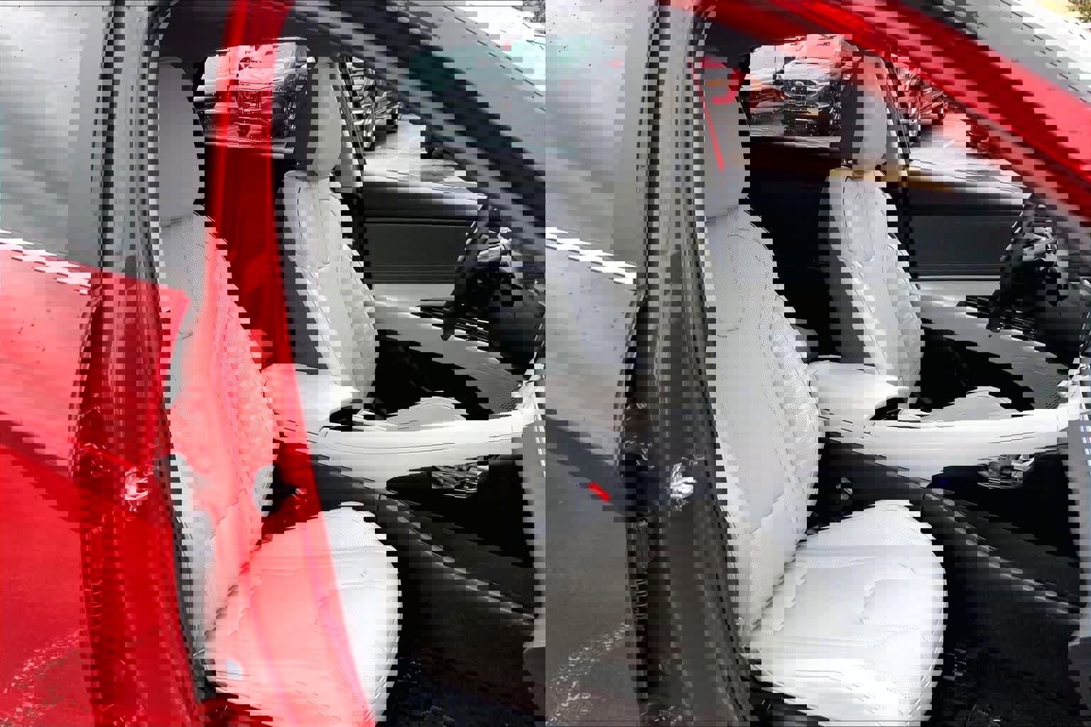 Used 2021 Hyundai Elantra Limited image 11