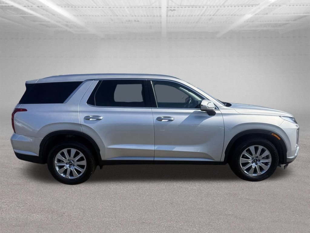 Used 2025 Hyundai Palisade SEL FWD image 3