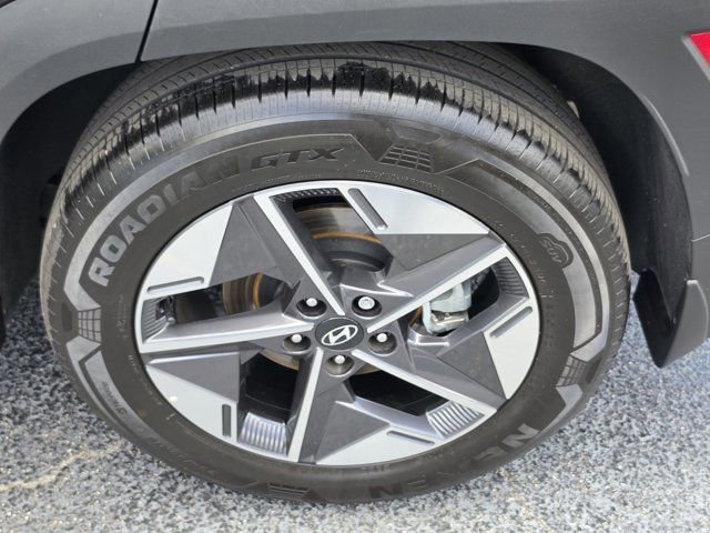 Used 2025 Hyundai Tucson SEL FWD image 9
