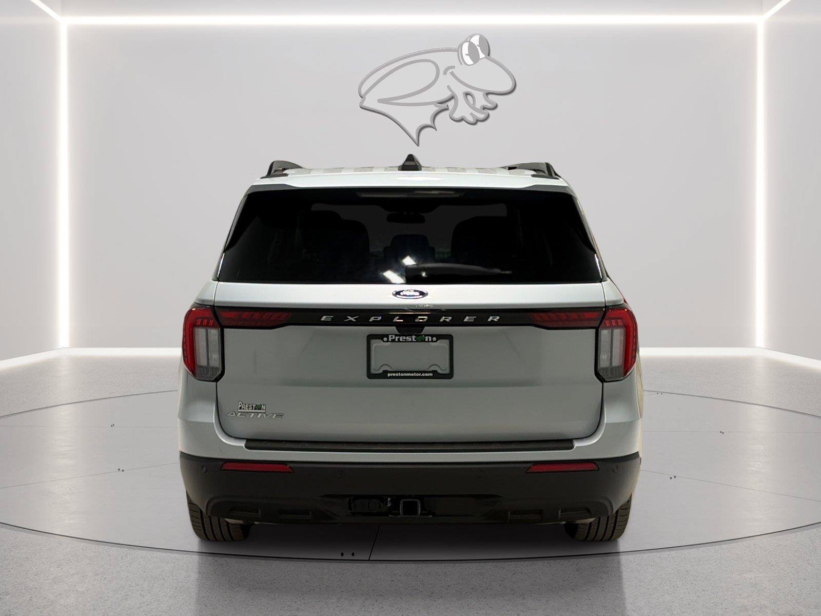 Certified 2025 Ford Explorer Active RWD image 4