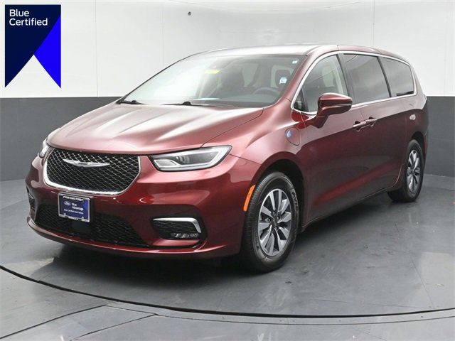 Used 2022 Chrysler Pacifica Touring-L