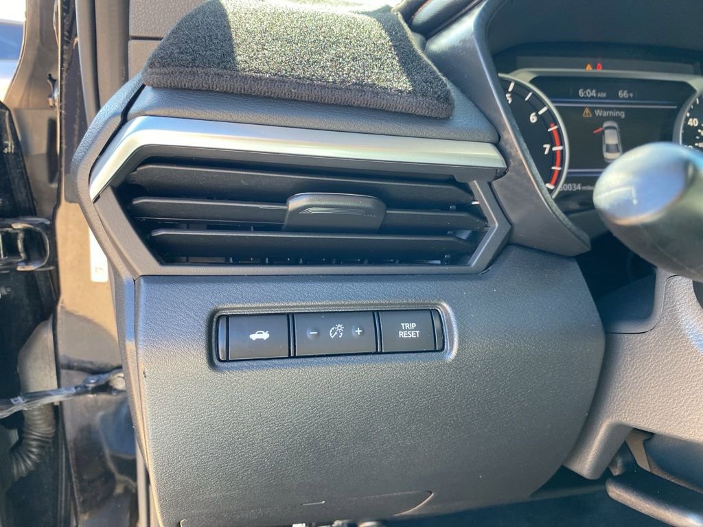 Used 2021 Nissan Altima 2.5 SR w/ SR Premium Package image 28