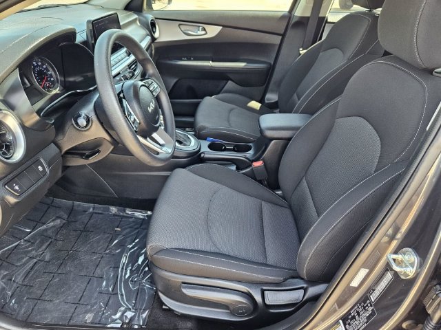 Used 2024 Kia Forte LXS FWD image 14