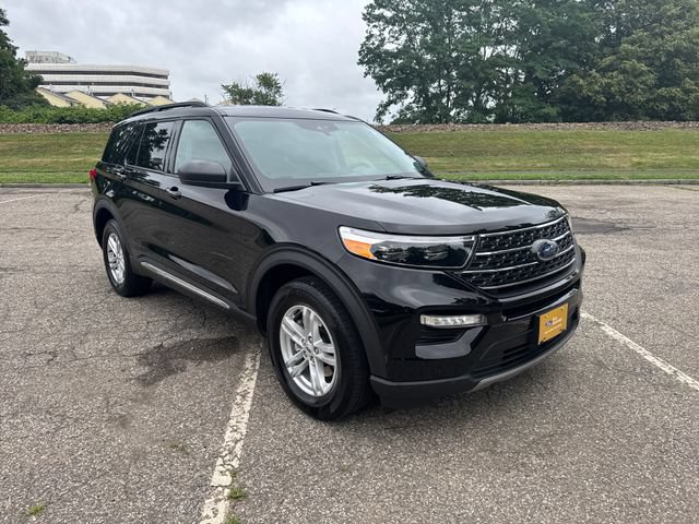 Certified 2023 Ford Explorer XLT w/ Equipment Group 202A AWD/4WD image 2