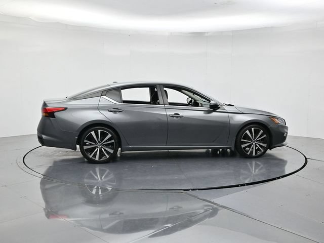 Used 2022 Nissan Altima 2.5 SR FWD video 2
