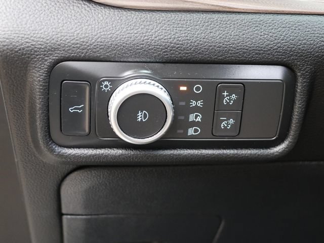 Certified 2022 Ford Explorer Limited w/ Equipment Group 301A AWD/4WD image 31