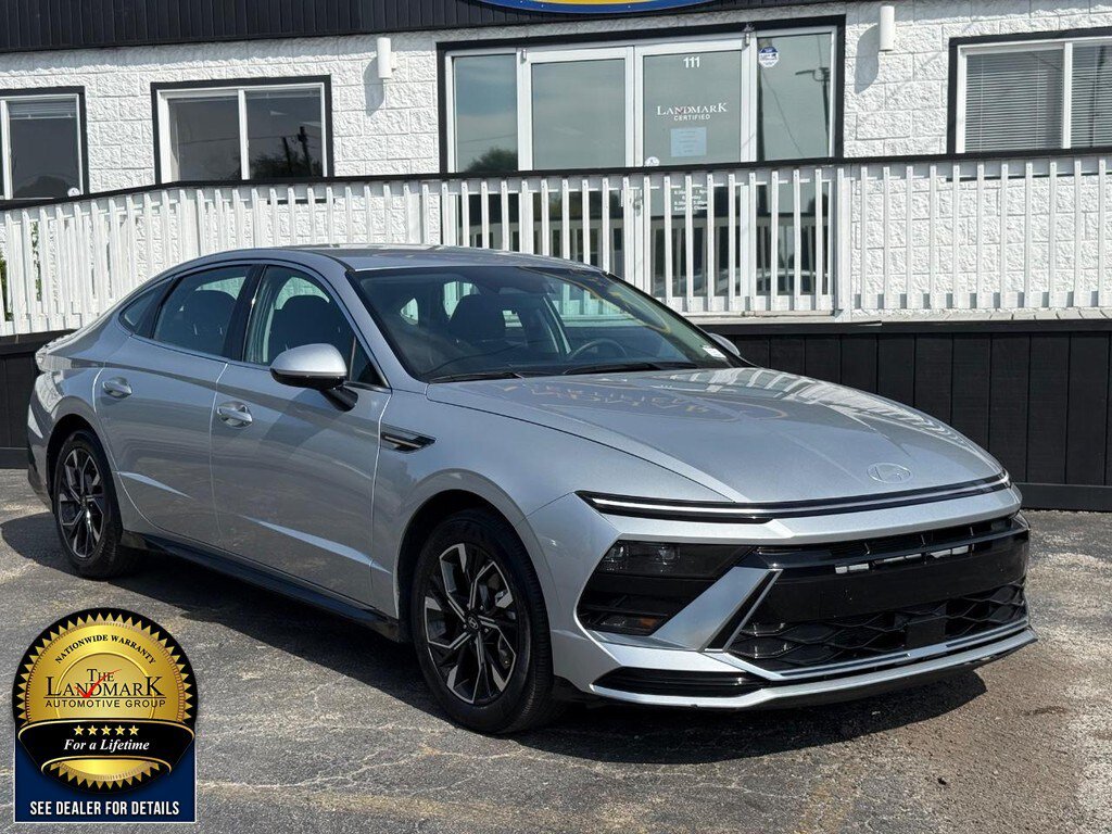 Used 2025 Hyundai Sonata SEL FWD image 3