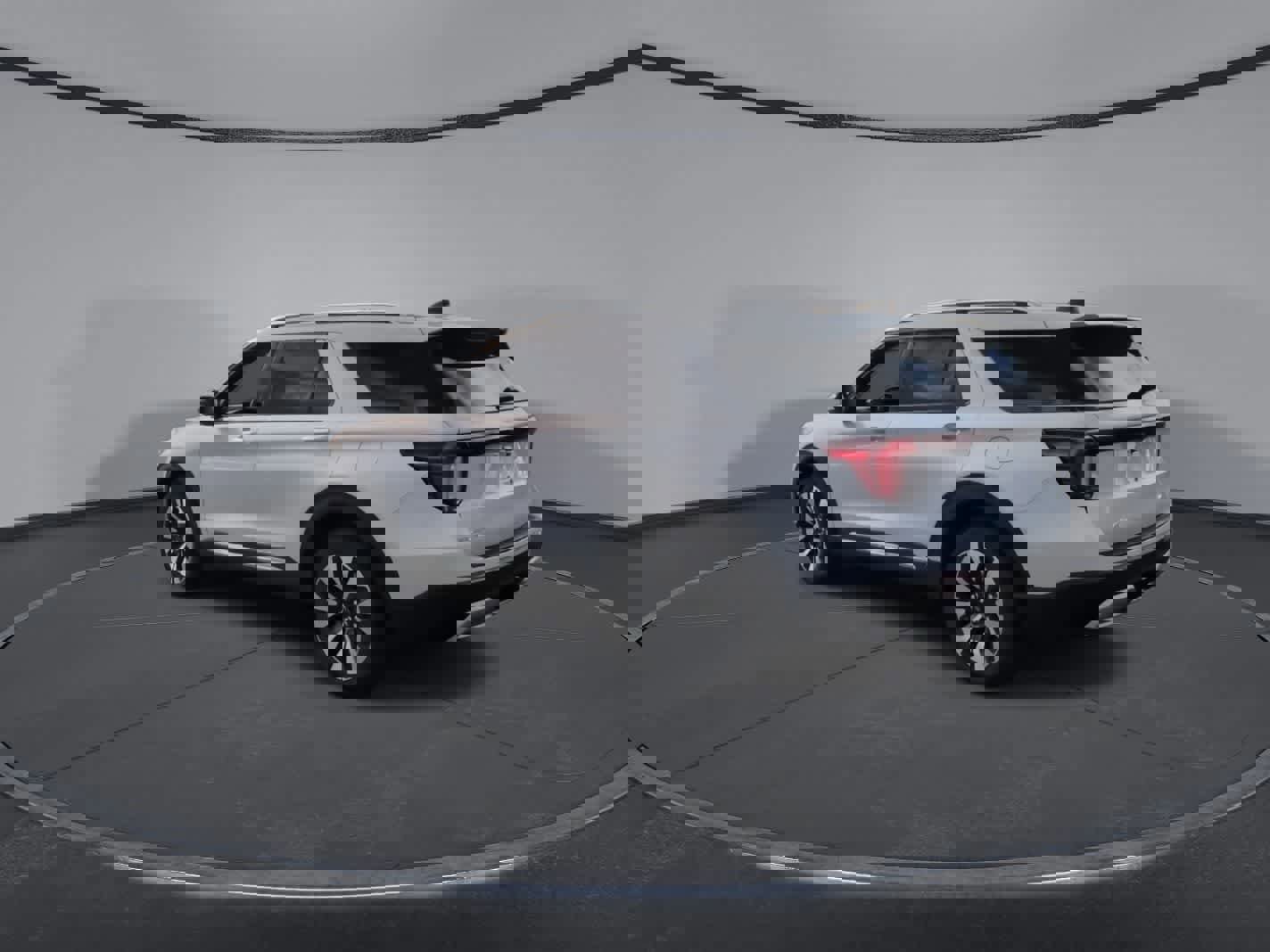 Certified 2026 Ford Explorer Platinum w/ LUX Leather Package image 5