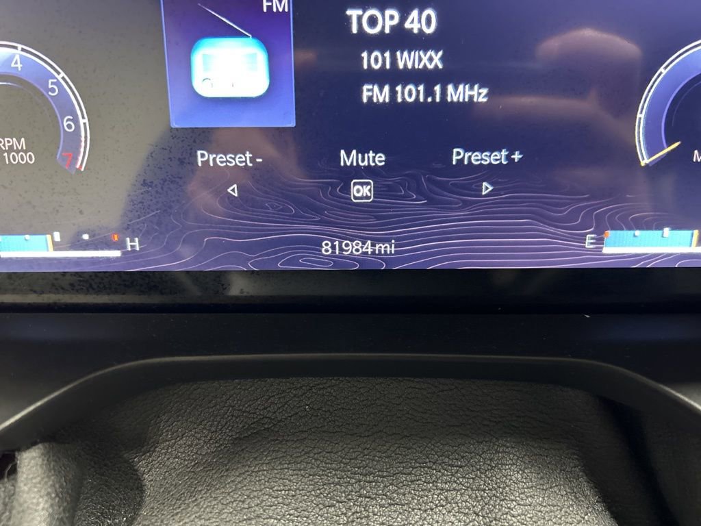 Used 2022 Jeep Grand Cherokee L Limited w/ Luxury Tech Group II image 16