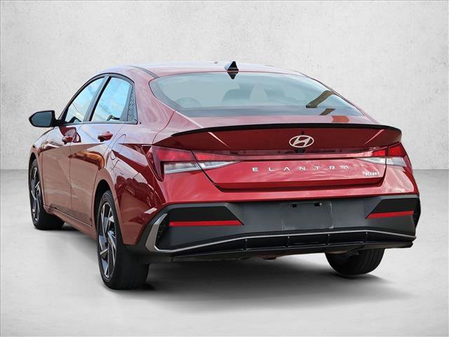 Used 2025 Hyundai Elantra Sport FWD image 7