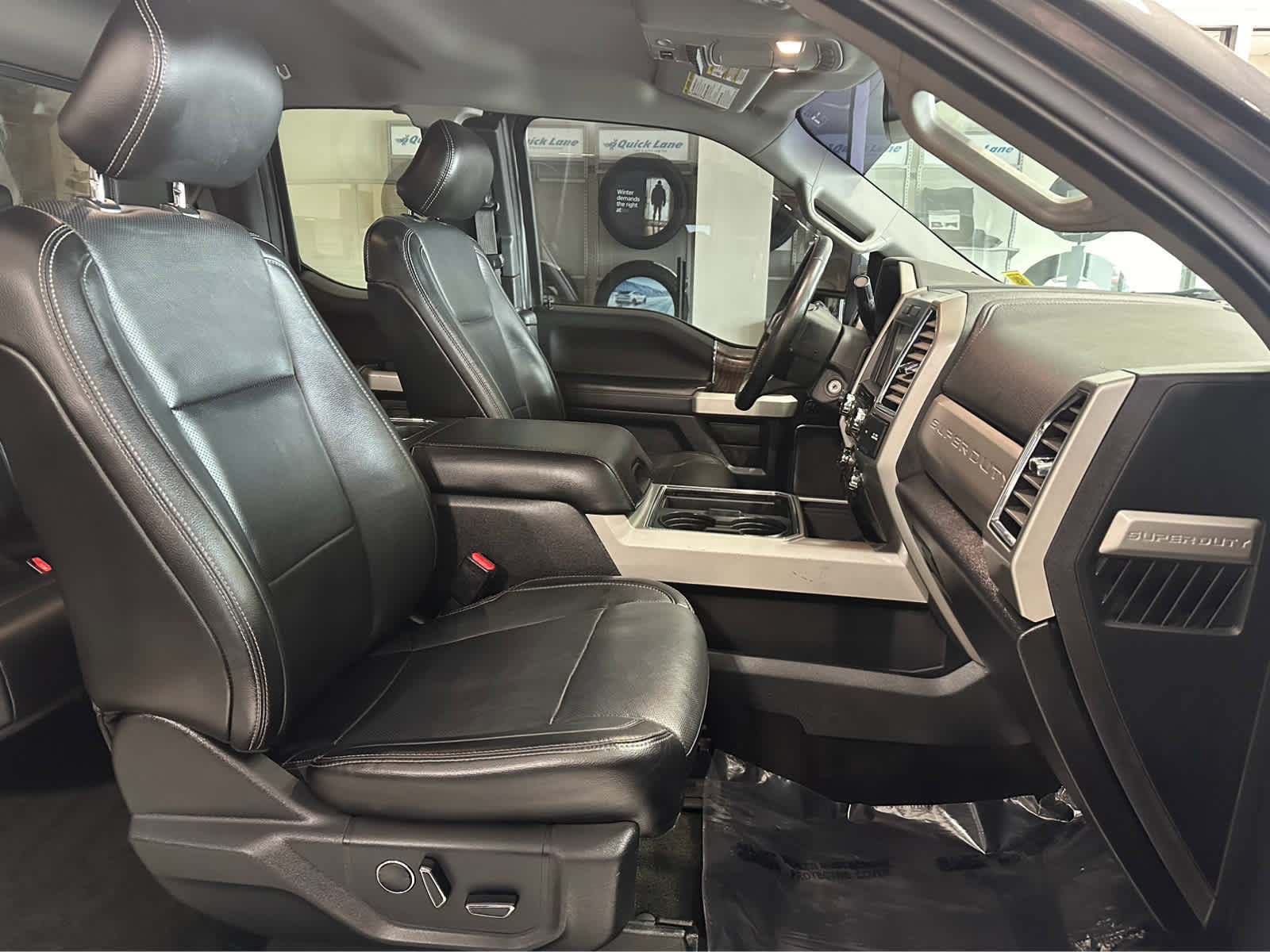 Certified 2017 Ford F350 Lariat w/ Chrome Package image 41