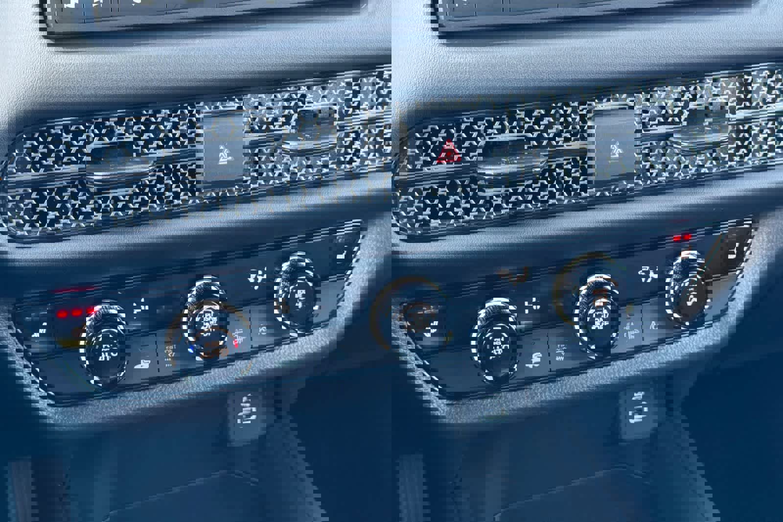 Used 2025 Honda HR-V Sport image 20