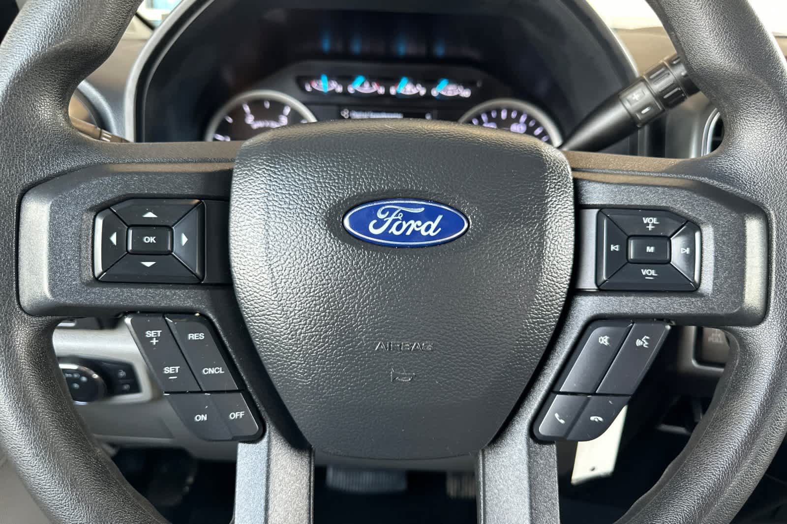 Certified 2022 Ford F350 XLT w/ XLT Premium Package AWD/4WD image 21