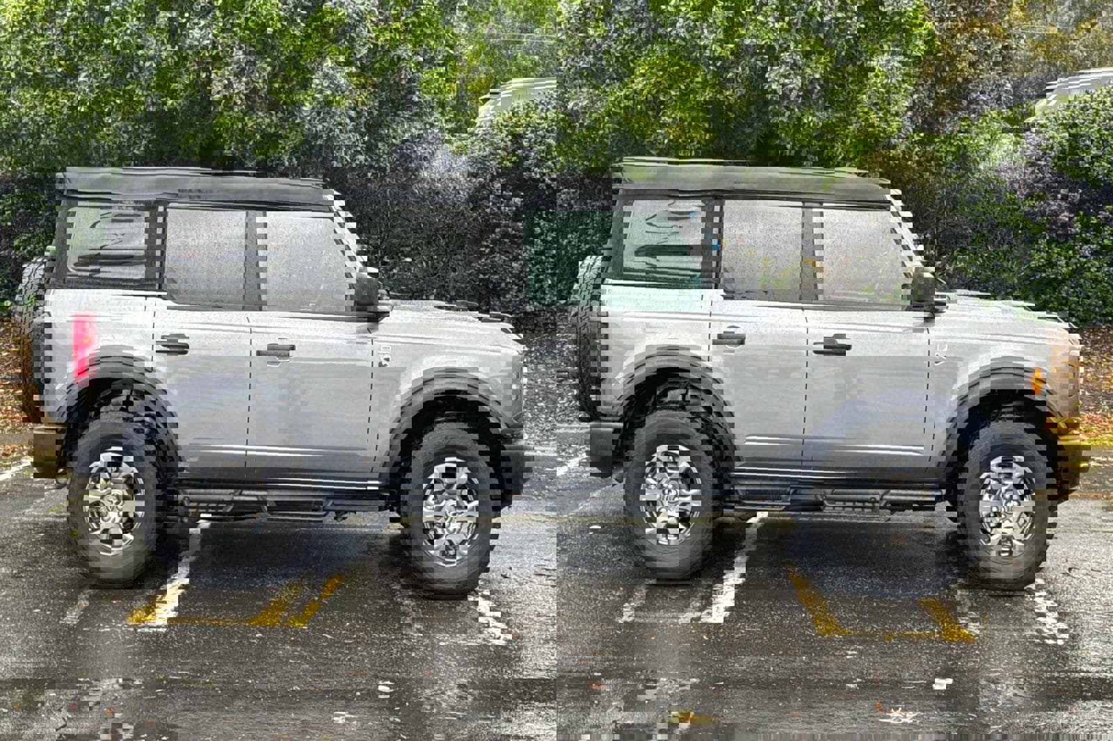 Certified 2023 Ford Bronco Big Bend image 3