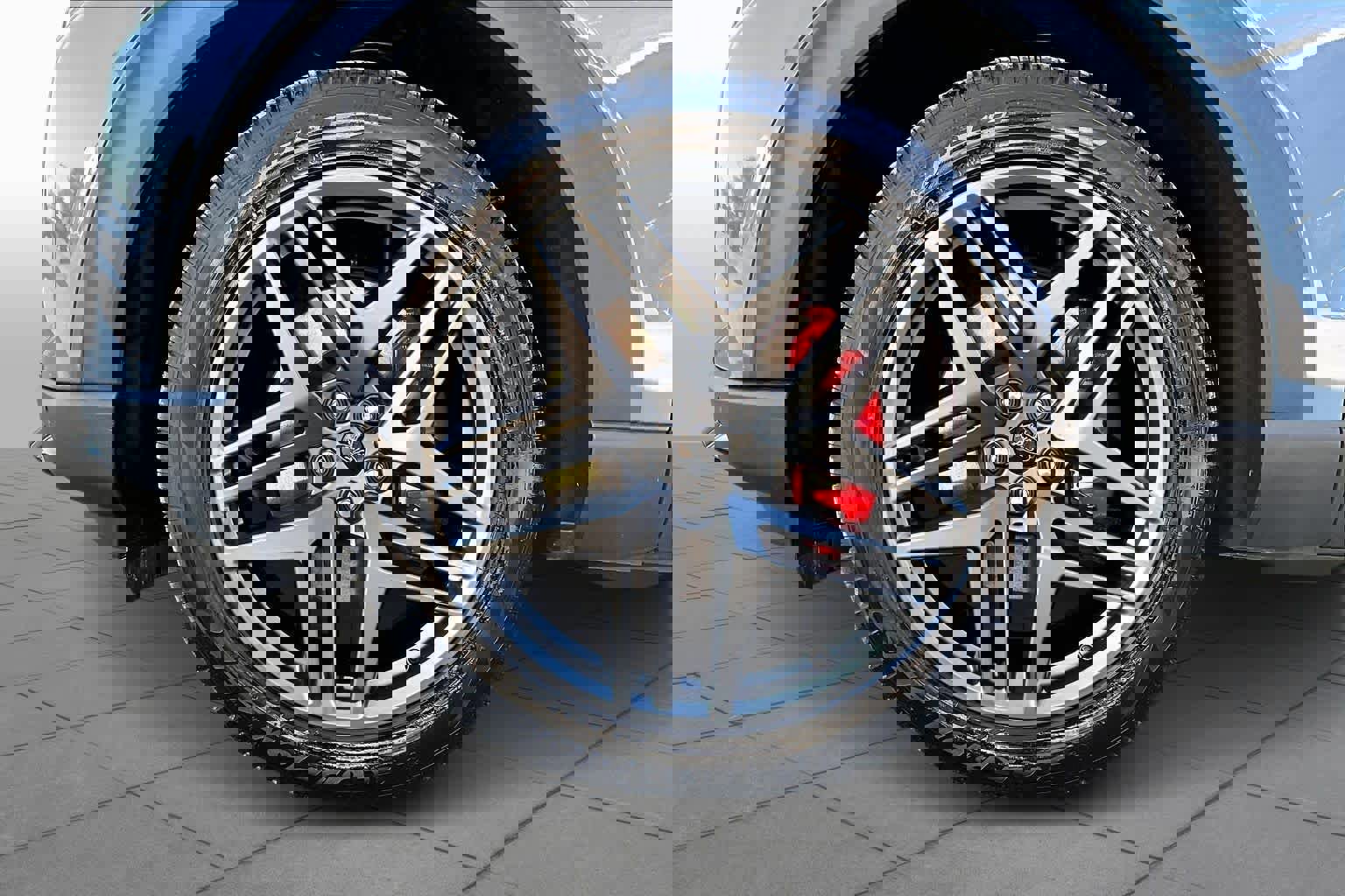 Certified 2025 Ford Explorer ST-Line w/ Premium Package image 14