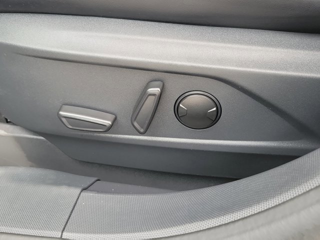 Certified 2025 Ford Mustang Mach-E Select RWD image 25