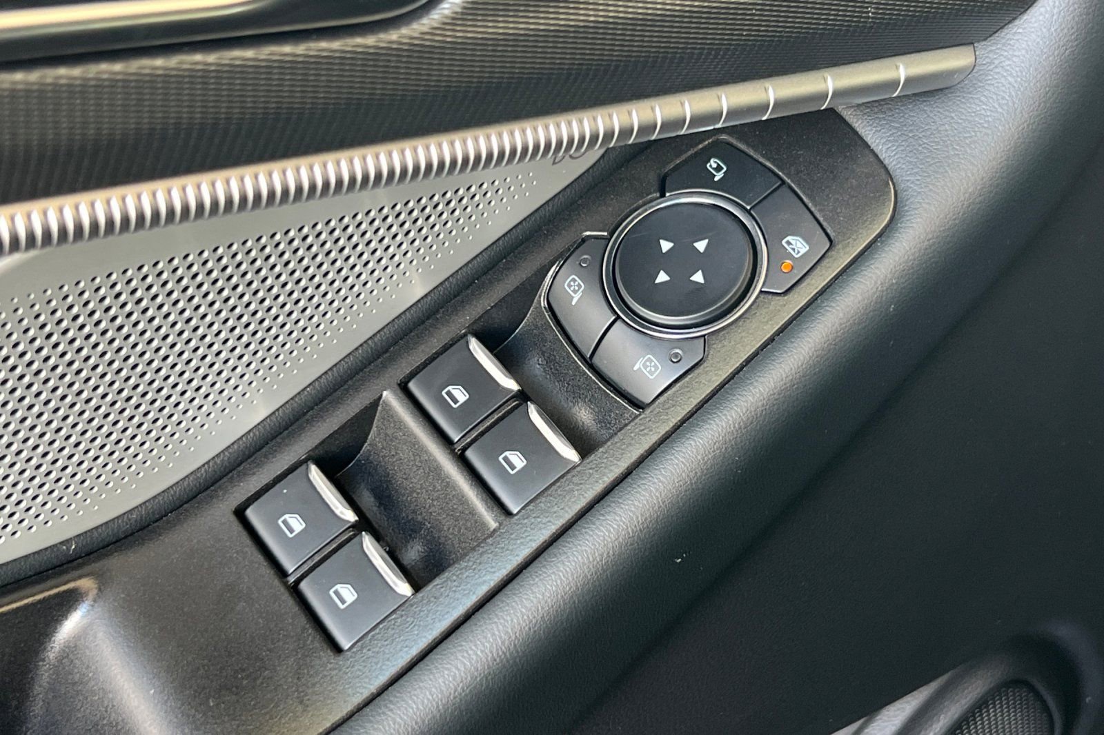 Certified 2025 Ford Explorer ST image 16