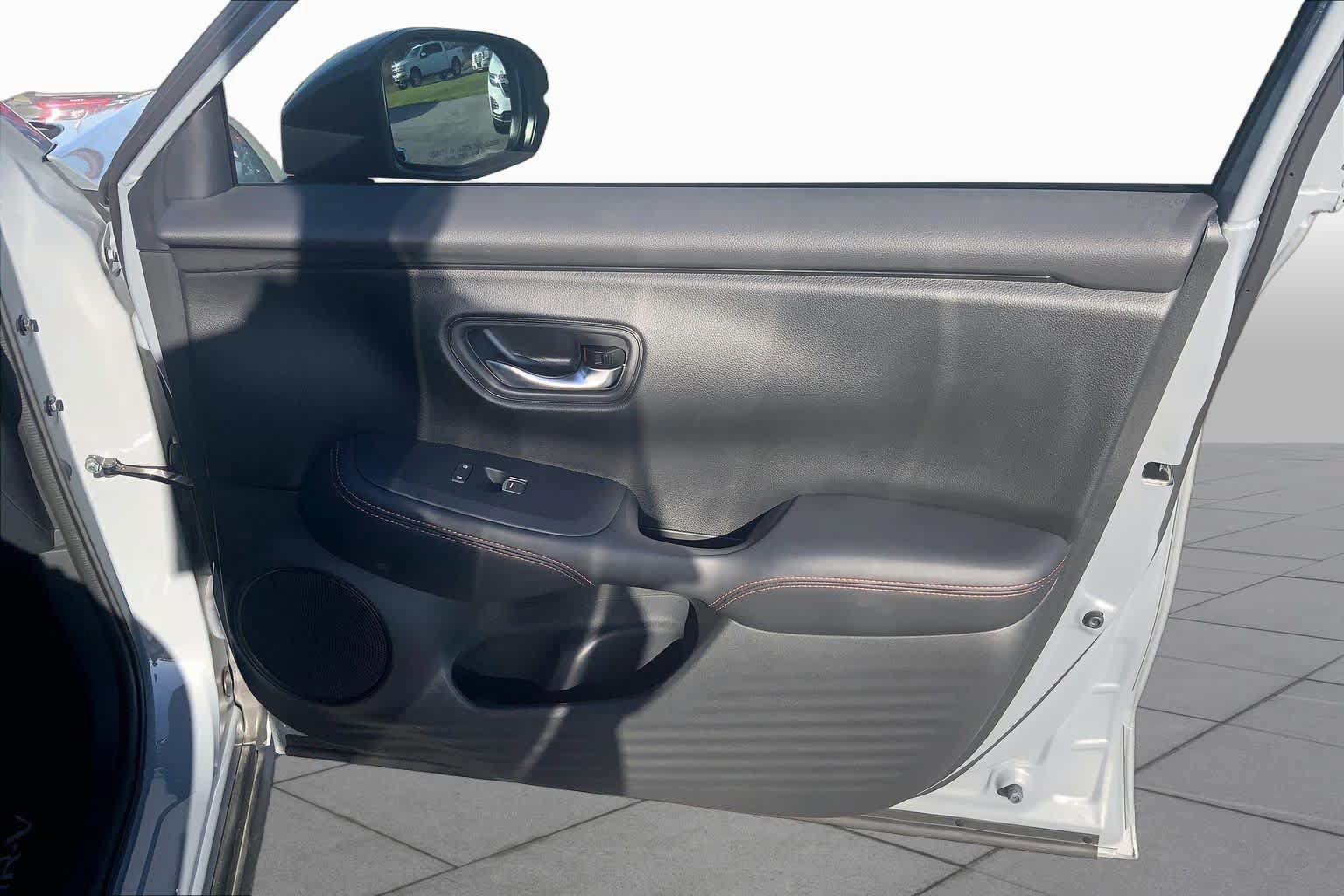 Used 2025 Honda HR-V Sport image 23