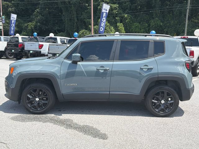 Used 2018 Jeep Renegade Latitude FWD image 4