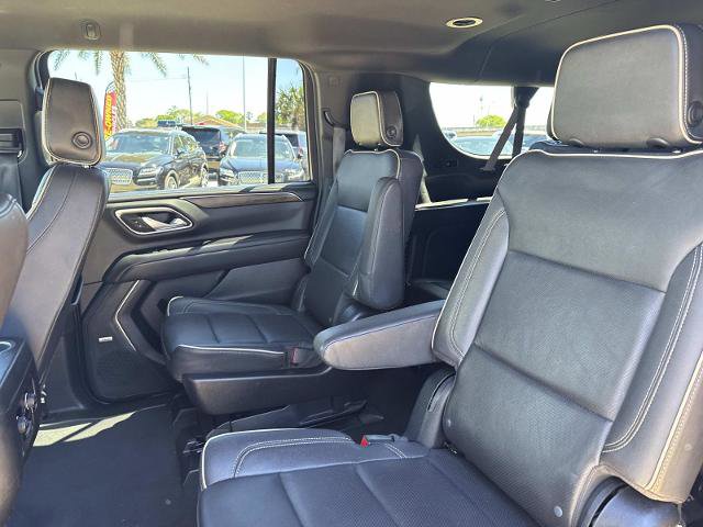 Used 2023 Chevrolet Suburban Premier image 16