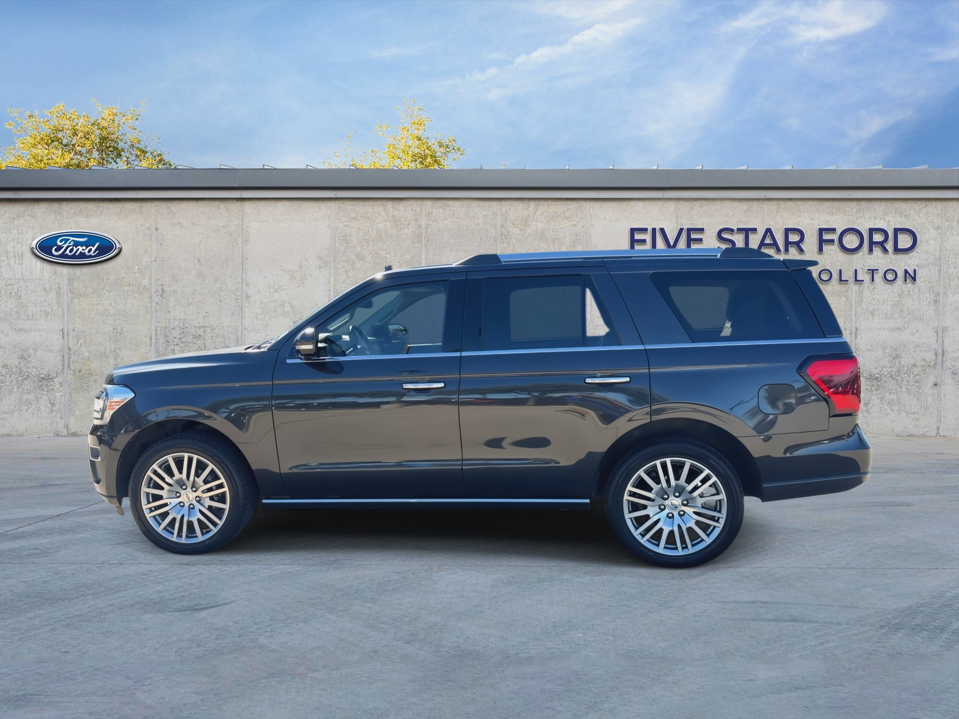 Certified 2024 Ford Expedition Limited AWD/4WD image 5