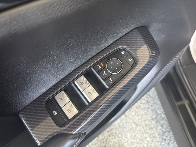 Used 2024 Mitsubishi Outlander FWD image 6