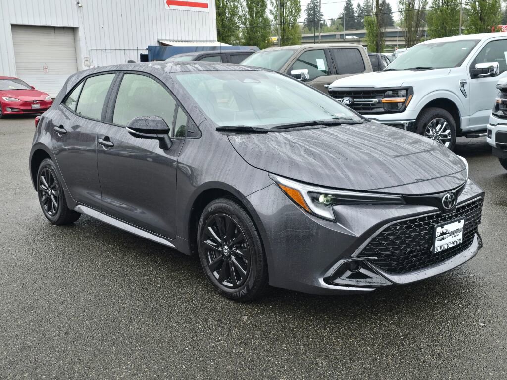 Used 2026 Toyota Corolla SE FWD image 3