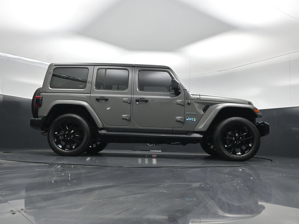 Used 2023 Jeep Wrangler Unlimited Sahara w/ Cold Weather Group AWD/4WD image 45