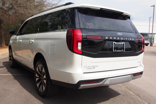 Certified 2025 Ford Expedition Max Platinum w/ Driver's Package image 3