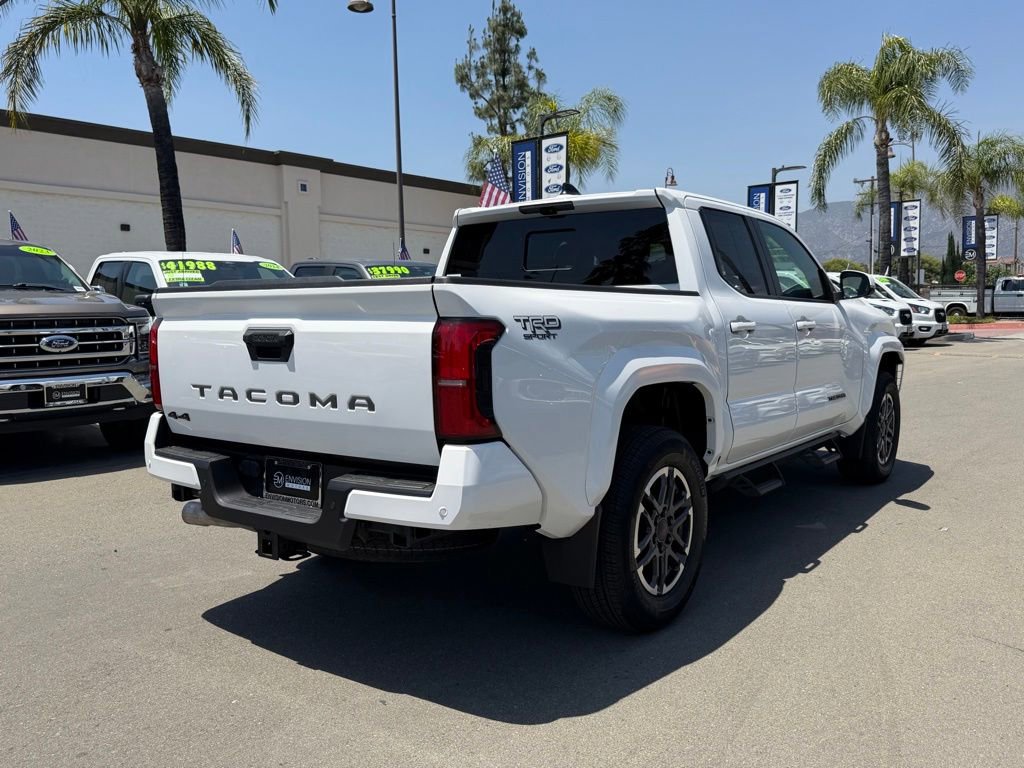 Used 2024 Toyota Tacoma TRD Sport w/ TRD Sport Premium Package AWD/4WD image 10