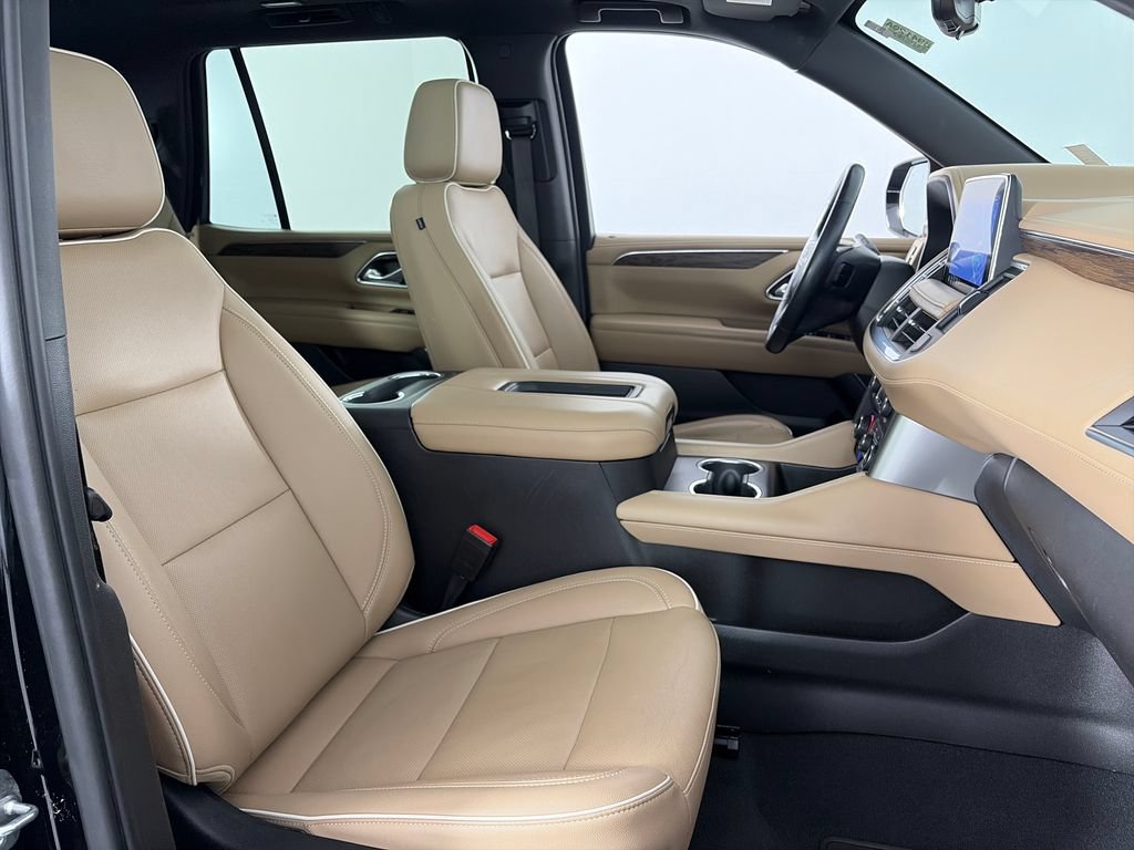 Used 2021 Chevrolet Tahoe Premier w/ Premium Package AWD/4WD image 33