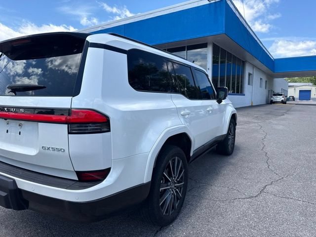 Used 2024 Lexus GX 550 w/ Accessory Package (2T) AWD/4WD image 13