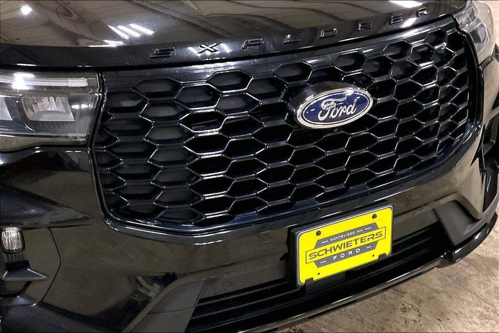 Certified 2025 Ford Explorer ST-Line w/ ST-Line Street Pack AWD/4WD image 29