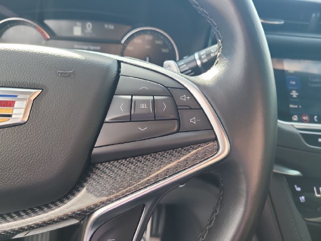 Used 2025 Cadillac XT5 Sportv AWD/4WD image 15