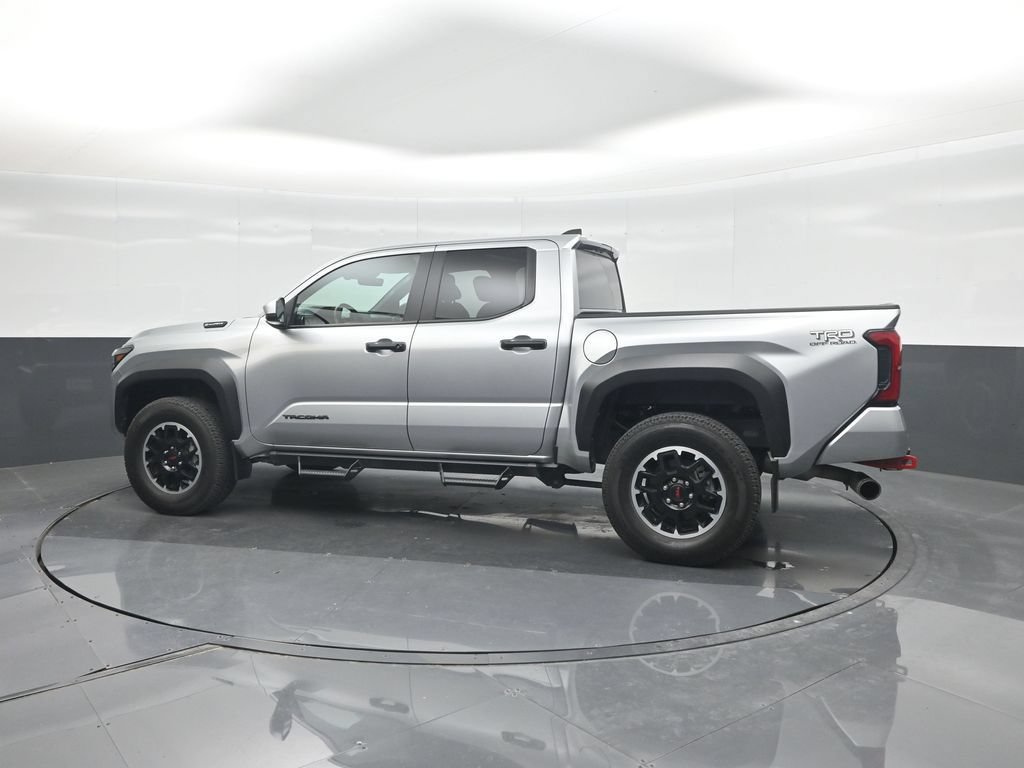 Used 2024 Toyota Tacoma TRD Off-Road AWD/4WD image 28